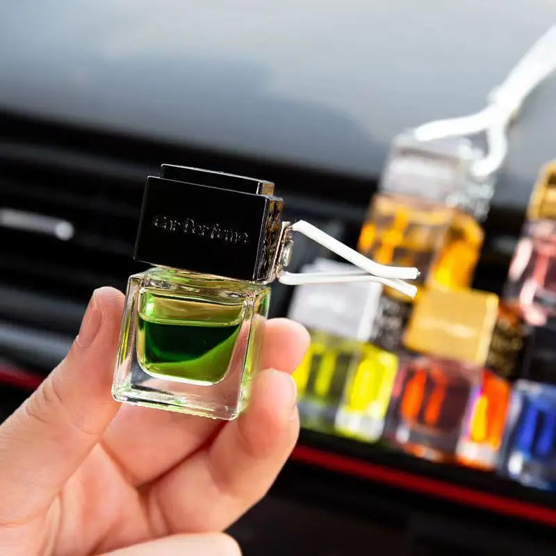 Diffuseur d'arômes de voiture de luxe en gros, désodorisant d'air de Cologne, pendentif de parfum de voiture suspendu