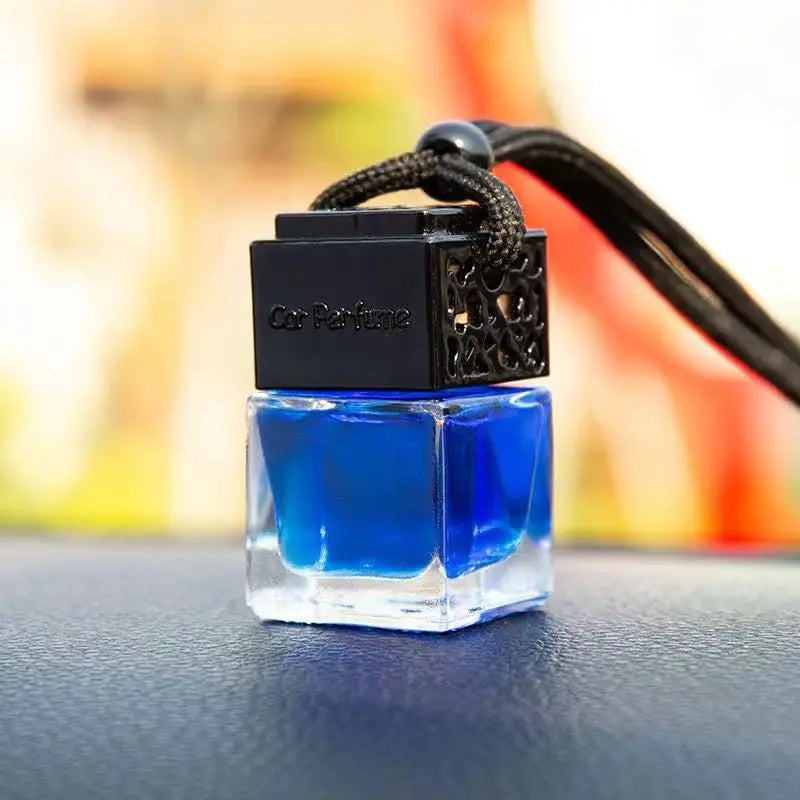 Diffuseur d'arômes de voiture de luxe en gros, désodorisant d'air de Cologne, pendentif de parfum de voiture suspendu